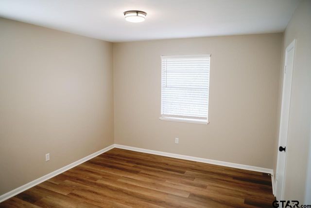 3131 Greg Ln, Tyler, TX 75701