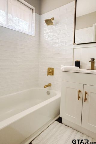 3131 Greg Ln, Tyler, TX 75701