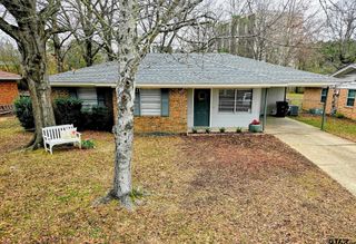 3131 Greg Ln, Tyler, TX 75701