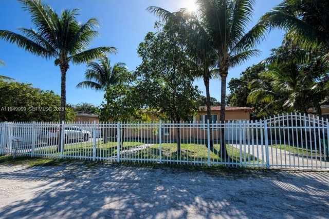 576 NW 147th St 0, Miami, FL 33168