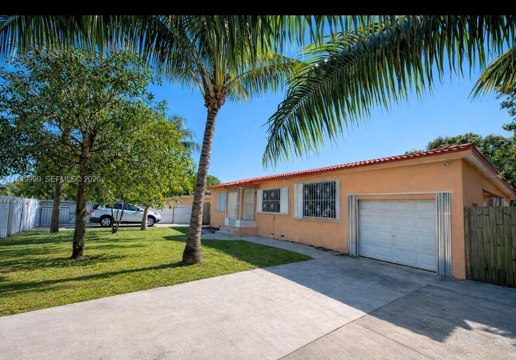 576 NW 147th St 0, Miami, FL 33168