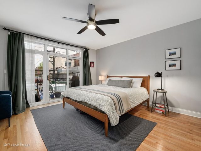 1945 W Erie Street 1W, Chicago, IL 60622