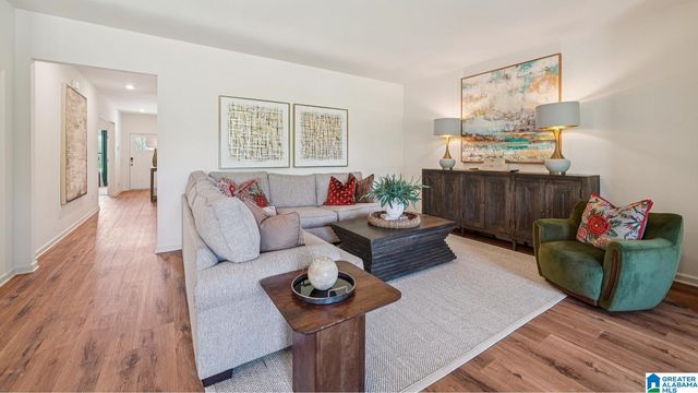 136 MILL POINT WAY, Calera, AL 35040
