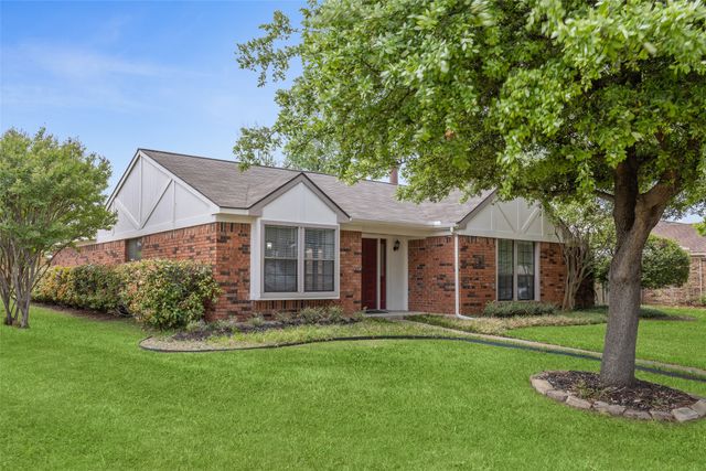 215 Aspenway Drive, Coppell, TX 75019