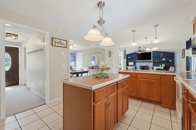 14 Revere Rd, Southwick, MA 01077