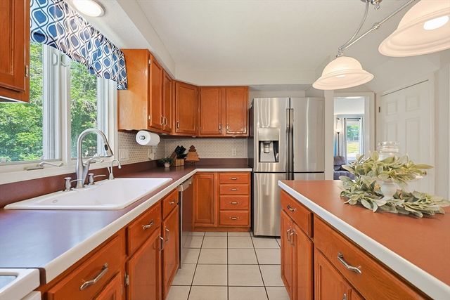 14 Revere Rd, Southwick, MA 01077