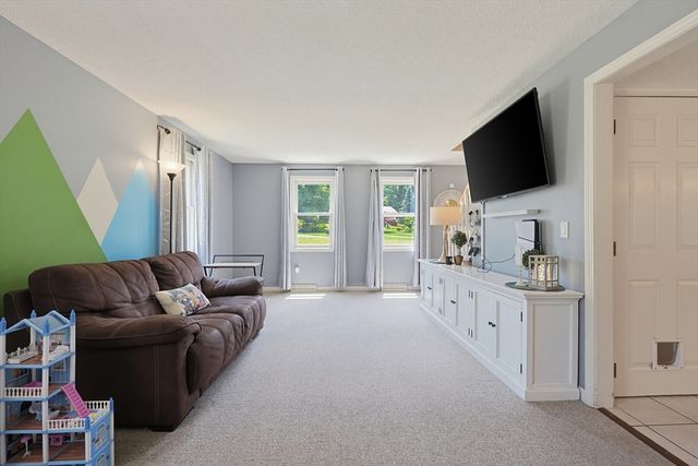 14 Revere Rd, Southwick, MA 01077