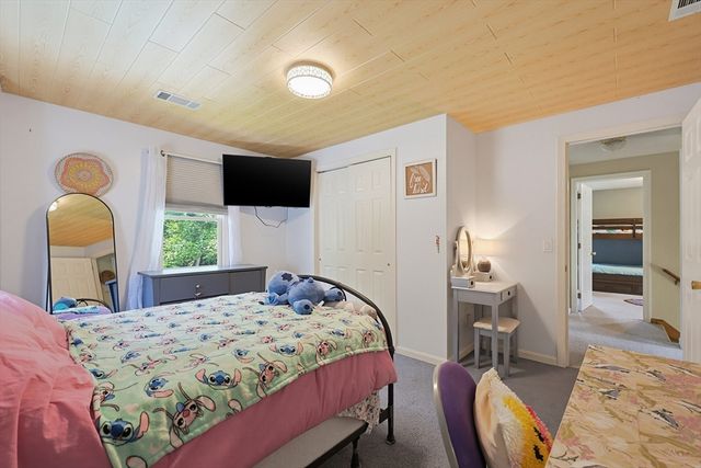 14 Revere Rd, Southwick, MA 01077