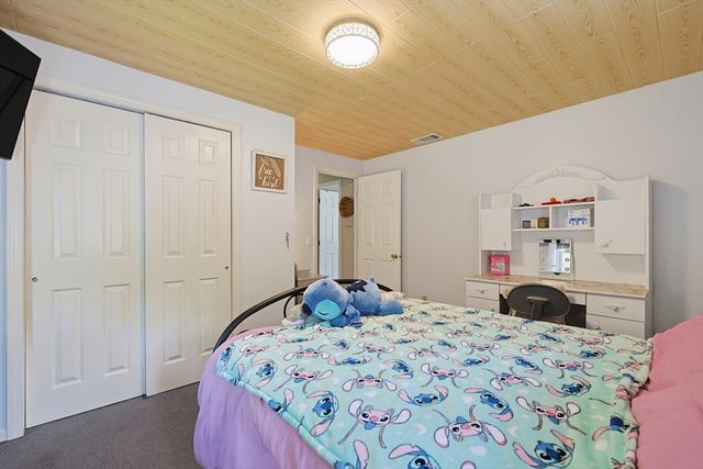 14 Revere Rd, Southwick, MA 01077