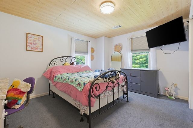 14 Revere Rd, Southwick, MA 01077