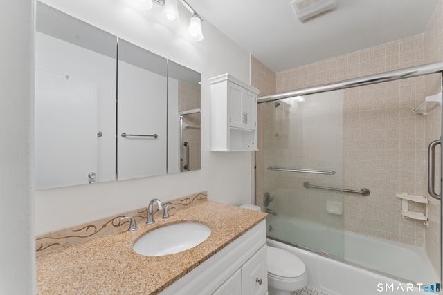 82 Olcott Way 82, Ridgefield, CT 06877