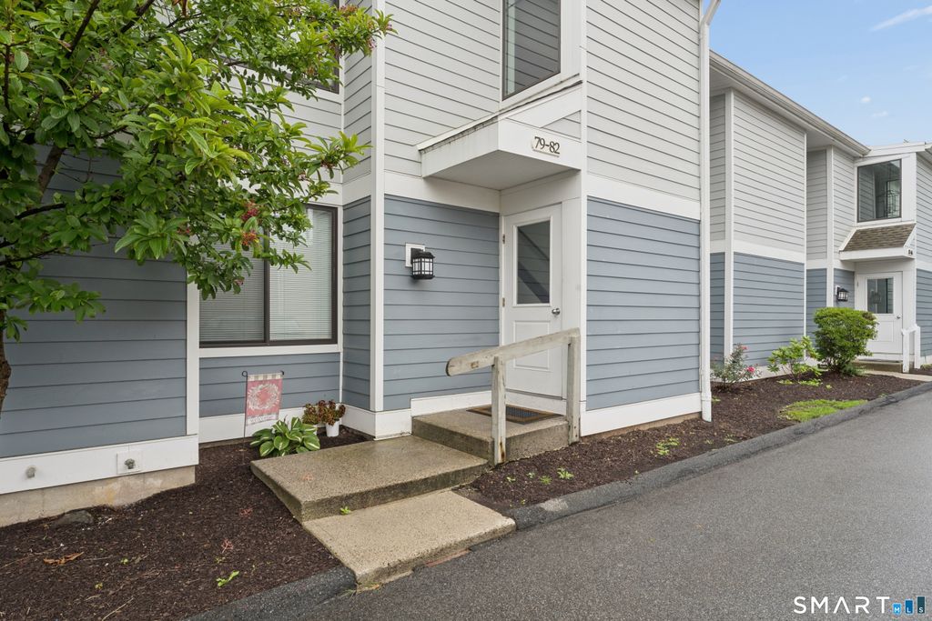 82 Olcott Way 82, Ridgefield, CT 06877