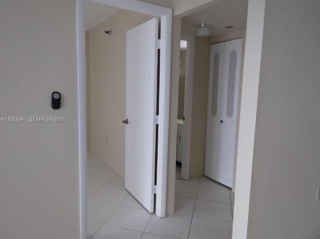 1300 Saint Charles Place PH15, Pembroke Pines, FL 33026