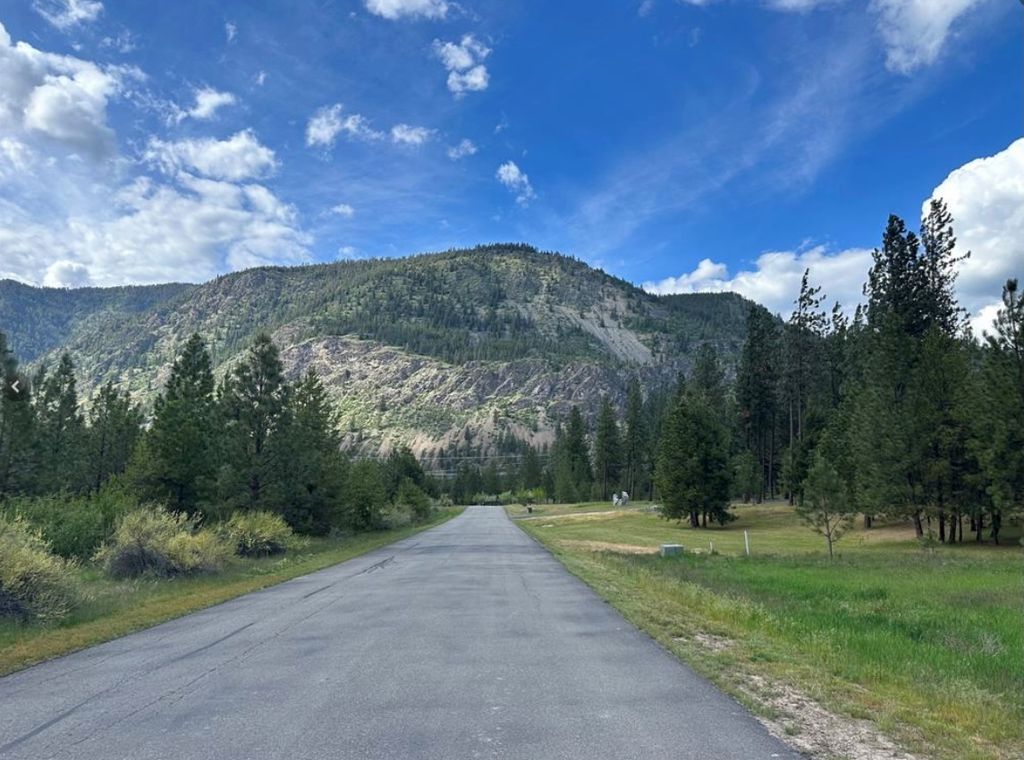 Image 2 of property listing at Nhn Mahonia Road, Plains, MT 59859