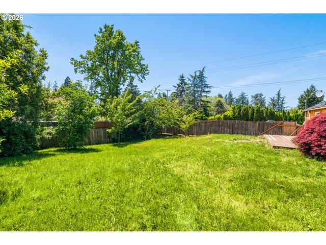 4836 Sw CORONADO St, Portland, OR 97219