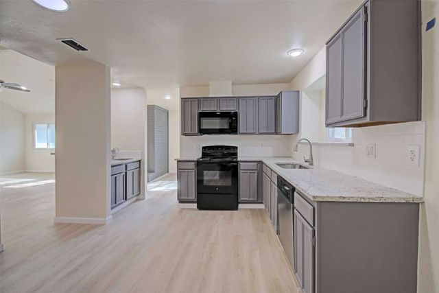 2421 Claremont Drive, Grand Prairie, TX 75052