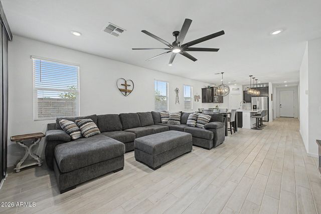 16033 W COTTONTAIL Lane, Surprise, AZ 85387