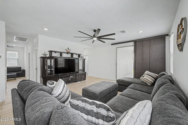 16033 W COTTONTAIL Lane, Surprise, AZ 85387