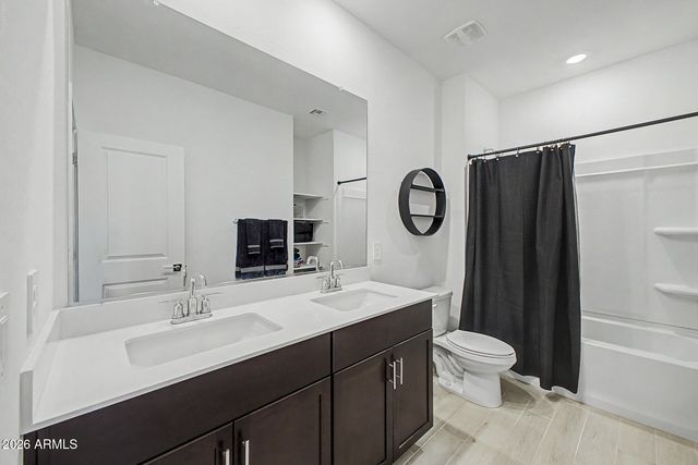16033 W COTTONTAIL Lane, Surprise, AZ 85387