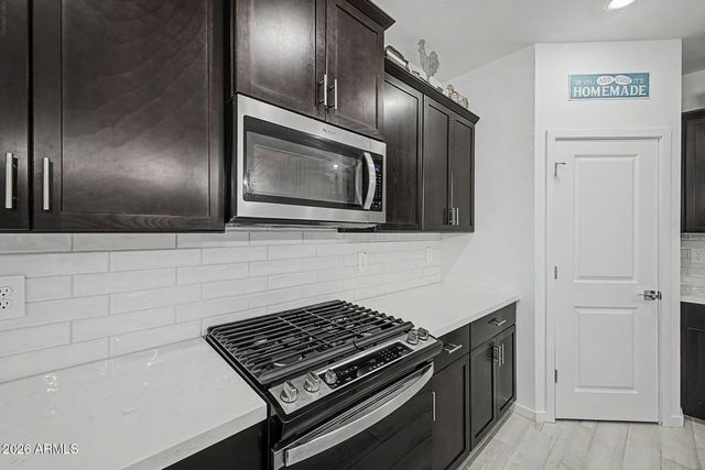 16033 W COTTONTAIL Lane, Surprise, AZ 85387