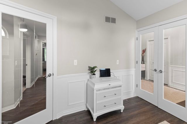 37259 Willow Creek Lane, New Baltimore, MI 48047