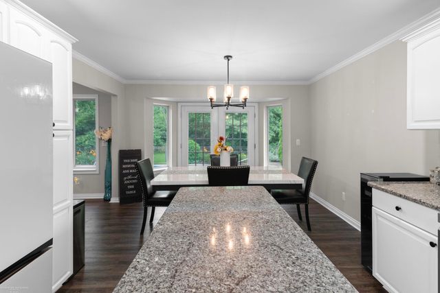 37259 Willow Creek Lane, New Baltimore, MI 48047