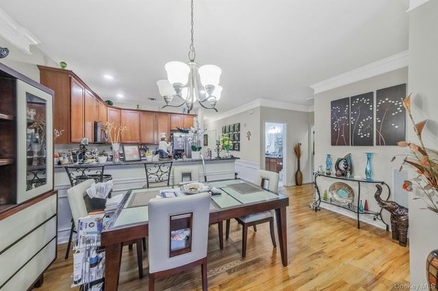 119 Wildwood Circle, Holtsville, NY 11742