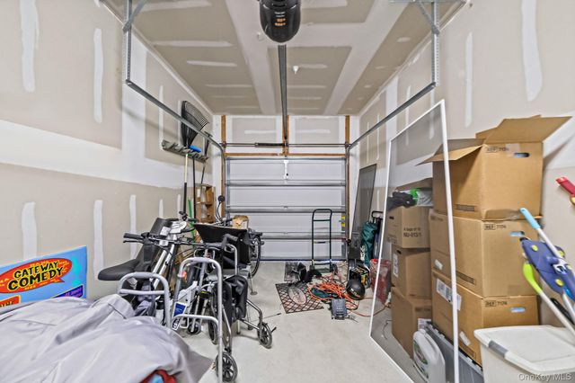 119 Wildwood Circle, Holtsville, NY 11742