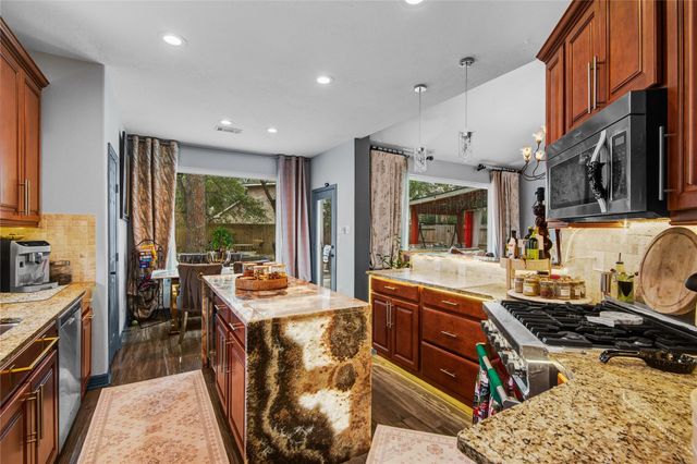 130 S Millport Circle, Spring, TX 77382