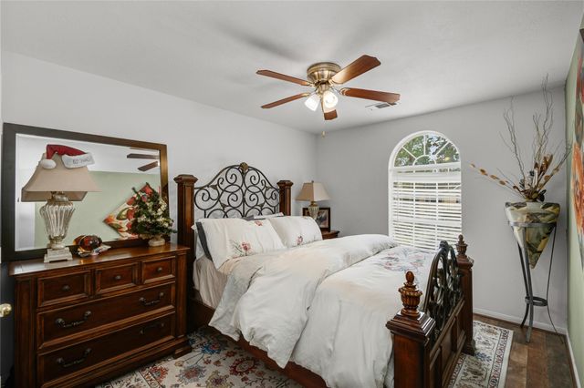 130 S Millport Circle, Spring, TX 77382