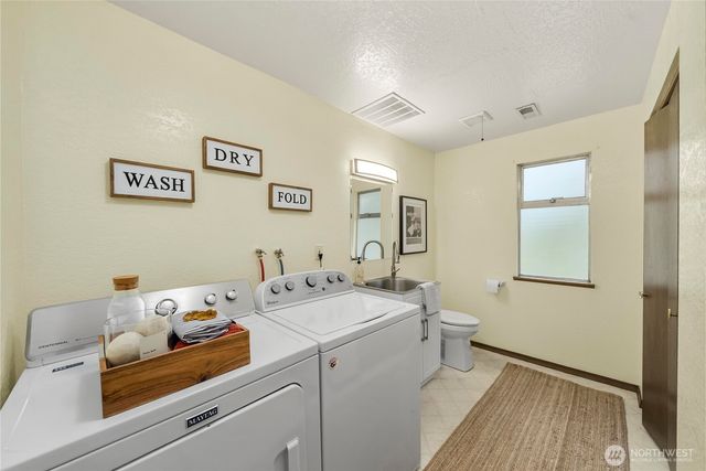 14608 SE 274th Street, Kent, WA 98042