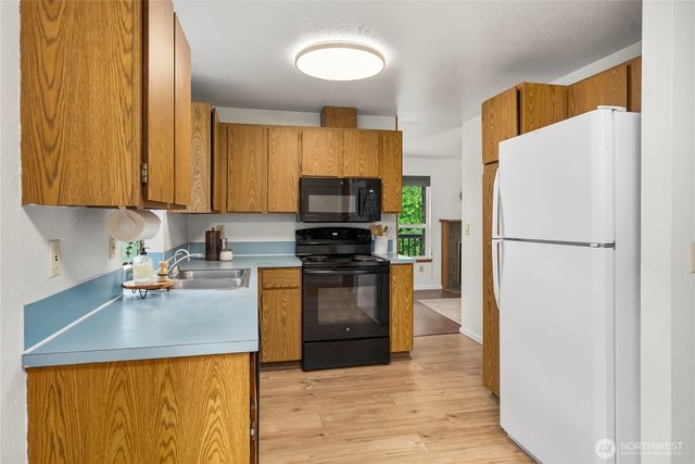 14608 SE 274th Street, Kent, WA 98042
