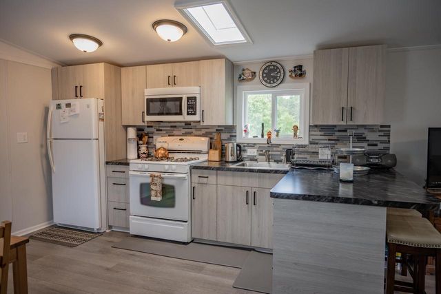 N9790 16th Avenue, Necedah, WI 54646