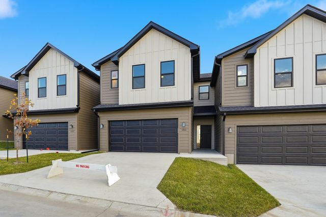 1353 Meadow Rose Place, Waukee, IA 50263