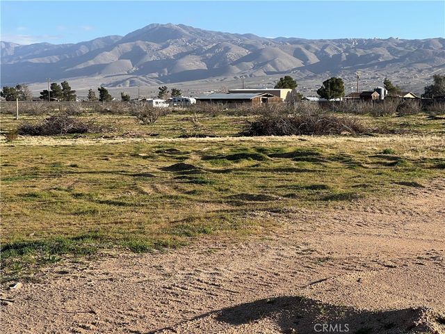 3 Manzana Drive, Apple Valley, CA 92308