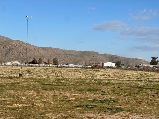 3 Manzana Drive, Apple Valley, CA 92308