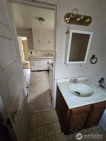 423 LONG Avenue, Kelso, WA 98626
