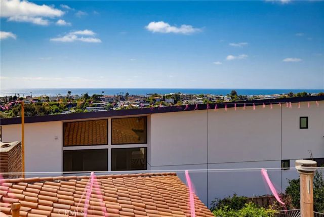 725 24th Street, Hermosa Beach, CA 90254