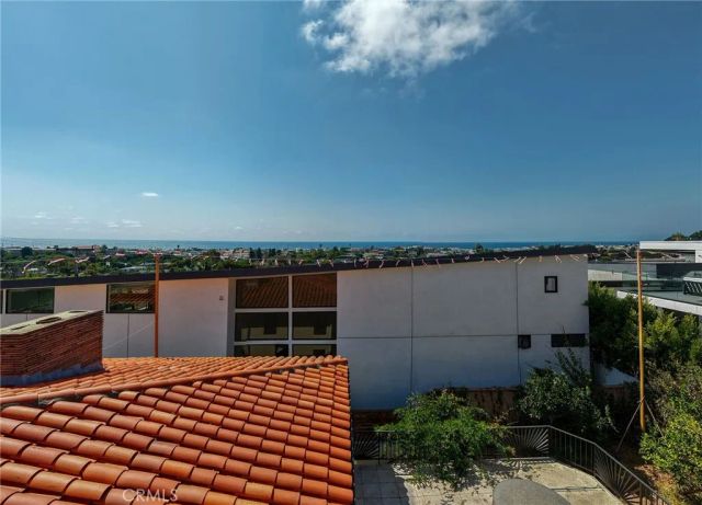 725 24th Street, Hermosa Beach, CA 90254