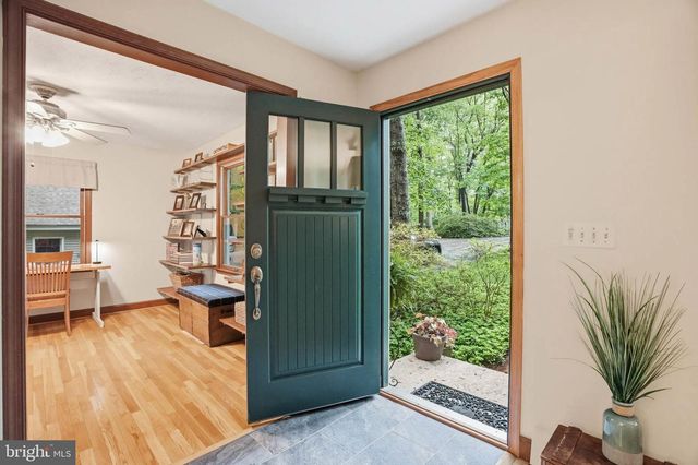 7049 MINK HOLLOW RD, Highland, MD 20777