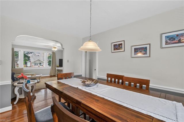 320 24th St Apt 4, Virginia Beach, VA 23451