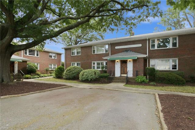 320 24th St Apt 4, Virginia Beach, VA 23451