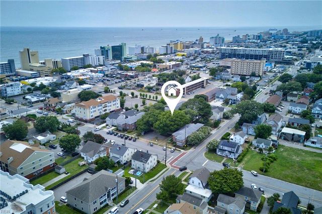 320 24th St Apt 4, Virginia Beach, VA 23451