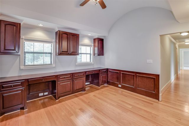 4806 Pine Wood Meadows Lane, Spring, TX 77386
