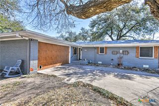 2215 N 9th Street, Temple, TX 76501