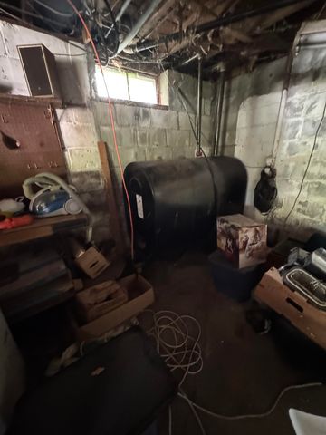 302 US RTE 7, Pownal, VT 05261