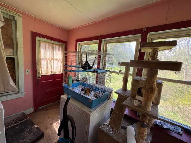 302 US RTE 7, Pownal, VT 05261