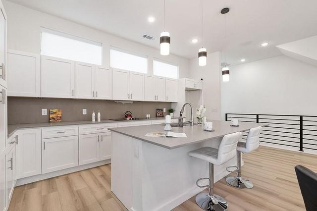 2606 Kimsey Drive 101, Dallas, TX 75235