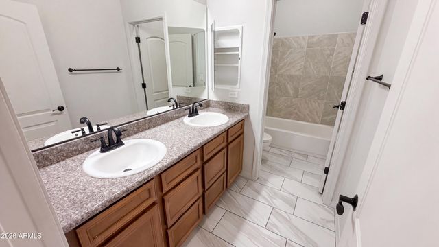 18112 W MOUNTAIN SAGE Drive, Goodyear, AZ 85338