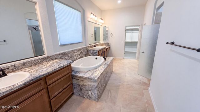 18112 W MOUNTAIN SAGE Drive, Goodyear, AZ 85338